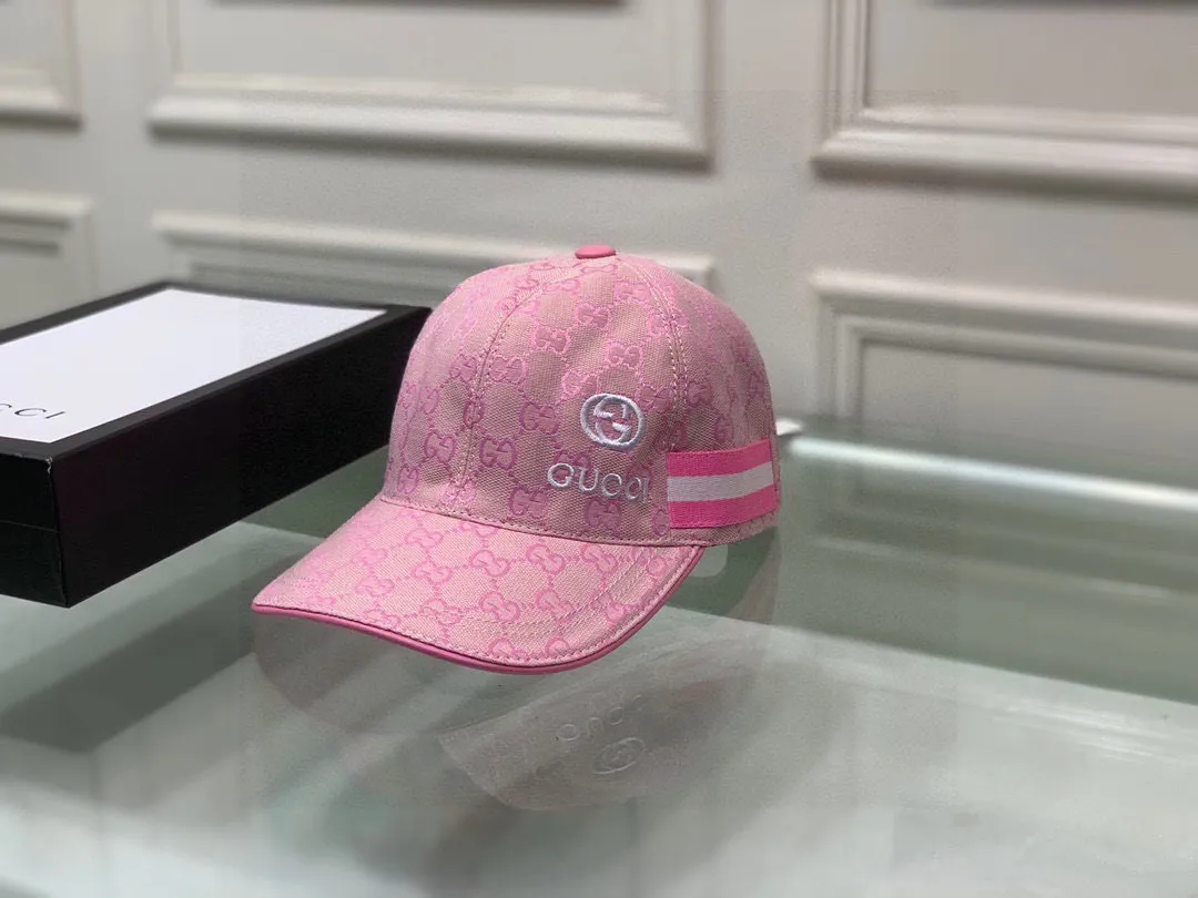 🉐️900,000-year-old classic model shipped!  , Gucci (Gucci) classic original baseball cap😍😍gucci small embroidery, 1:1 mold opening and customization at the counter, the highest version, original canvas fabric + first layer of cowhide, pure cotton lining, light and breathable! Photographed in real life, suitable for men and women in all seasons, basic head circumference 56cm, adjustable patches.