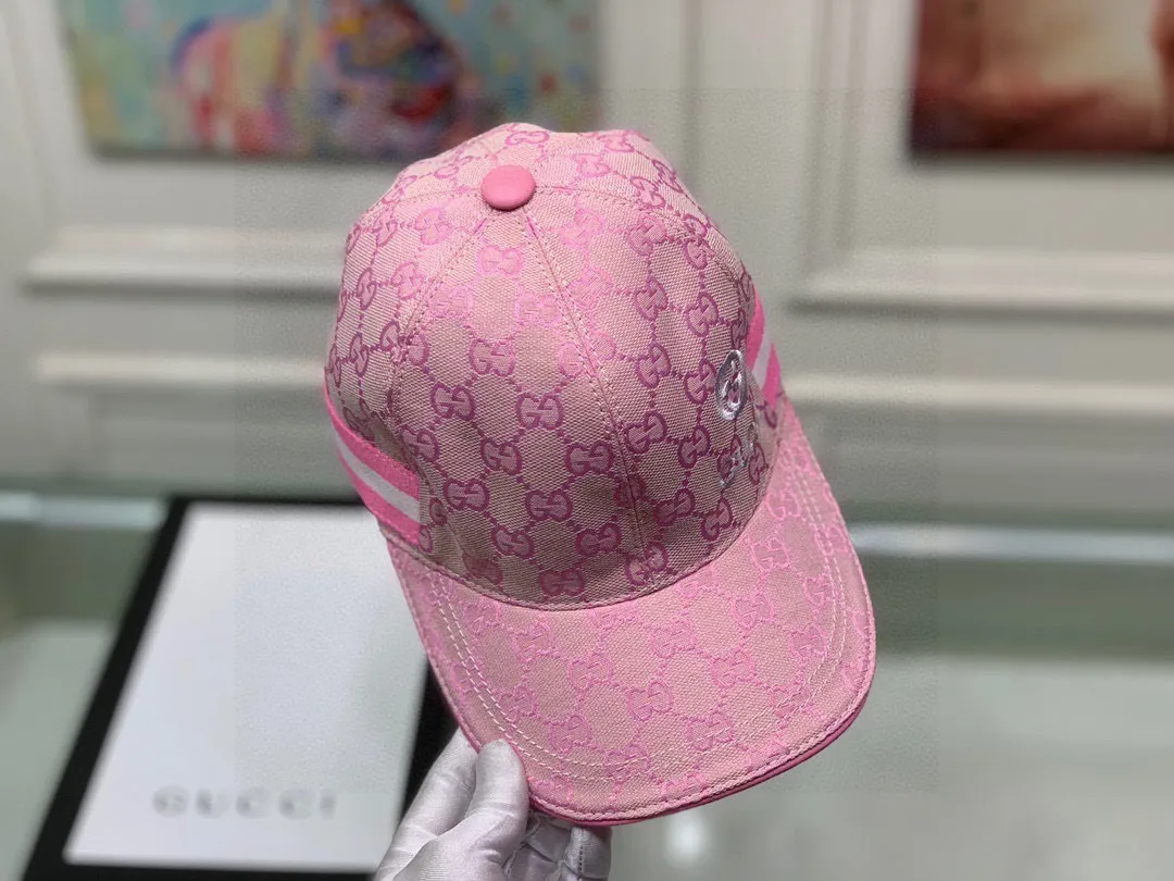 🉐️900,000-year-old classic model shipped!  , Gucci (Gucci) classic original baseball cap😍😍gucci small embroidery, 1:1 mold opening and customization at the counter, the highest version, original canvas fabric + first layer of cowhide, pure cotton lining, light and breathable! Photographed in real life, suitable for men and women in all seasons, basic head circumference 56cm, adjustable patches.