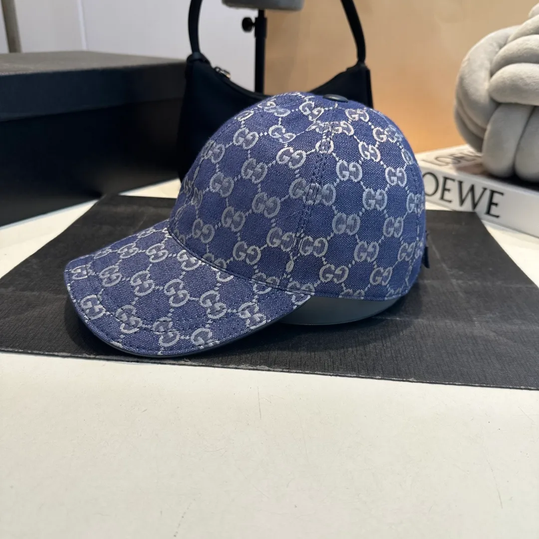 P90 Gucci Gucci counter synchronized new presbyopic baseball cap, high quality 1:1 replica. Velcro adjustment