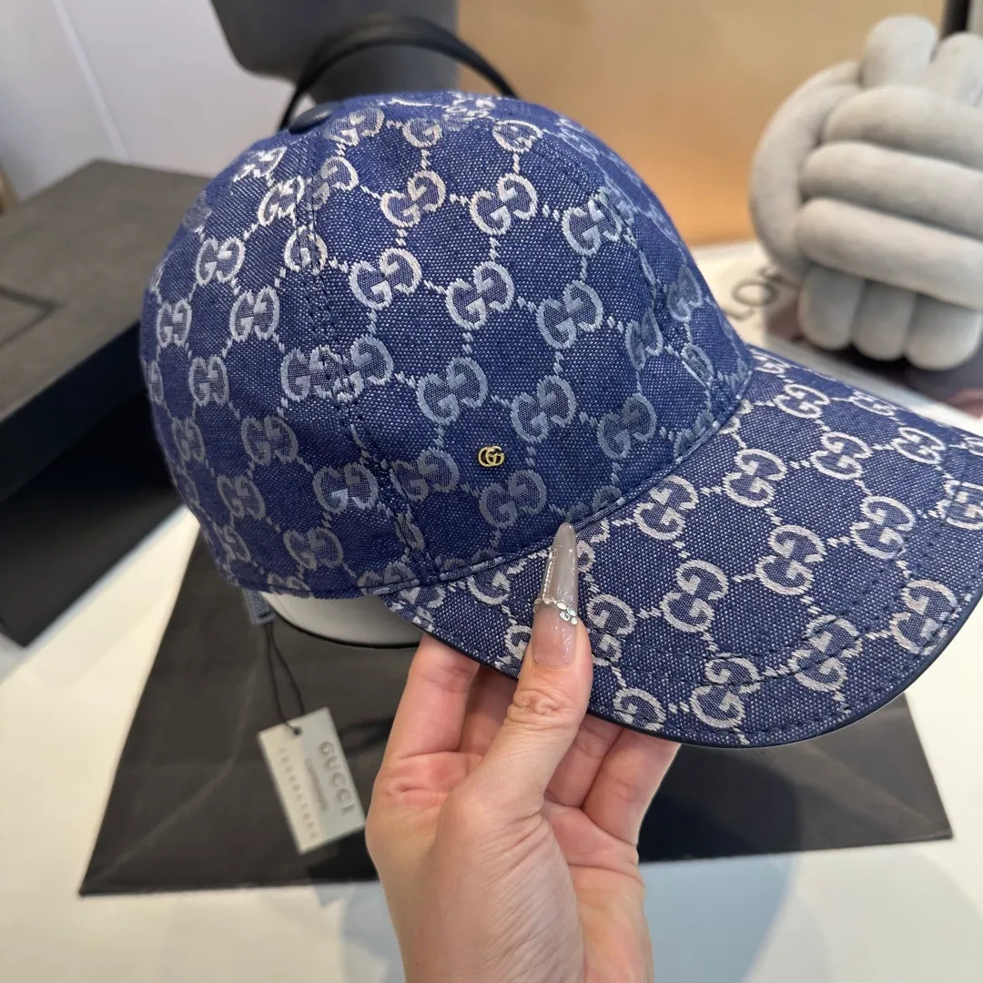 P90 Gucci Gucci counter synchronized new presbyopic baseball cap, high quality 1:1 replica. Velcro adjustment