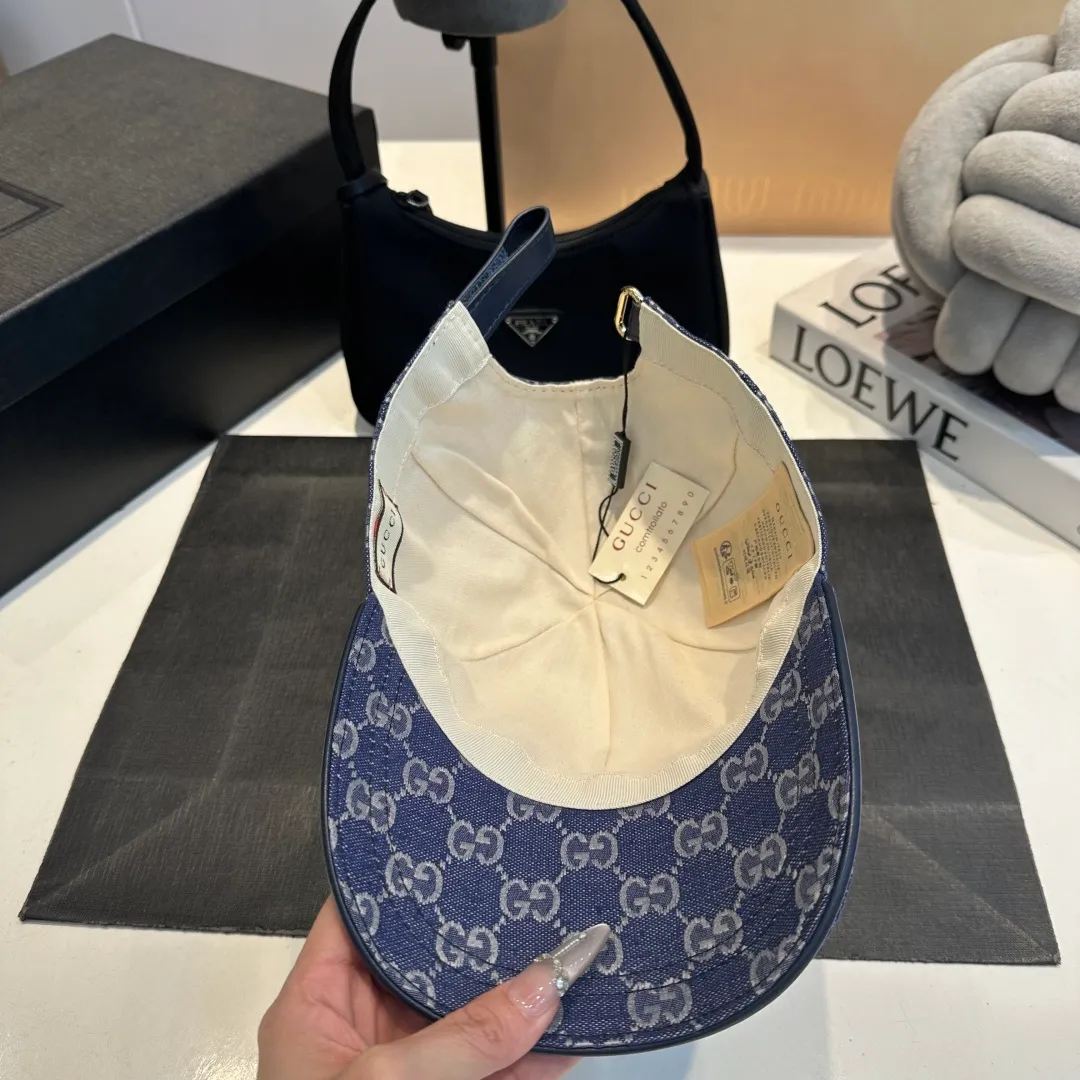 P90 Gucci Gucci counter synchronized new presbyopic baseball cap, high quality 1:1 replica. Velcro adjustment