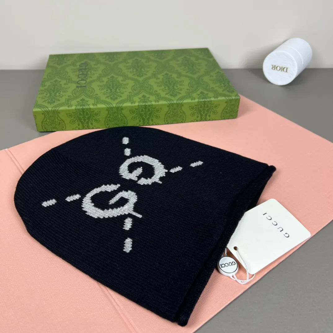 P46 with dust bag GUCCI Gucci original single hat official website new hairband decorative knitted hat, love][love] wool cashmere double-layer hat😱😘warm and fashionable, simple and elegant, more fashionable and high-end!
