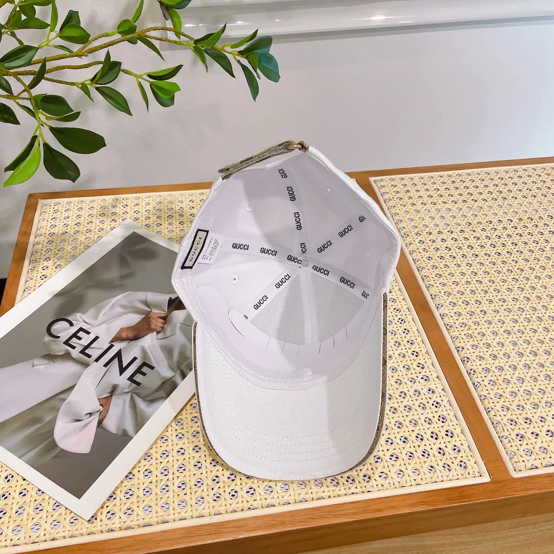 P60 Gucci Gucci co-branded high-end, latest model! Fashion trend, high-end workmanship! Every hat is made with care! Extraordinary quality, details are also very important. Genuine leather cap nails, genuine leather adjustment strap! Classic jacquard fabric paired with original mesh and pure cotton sweatband, more breathable, sweat-absorbent and sun-protective.
