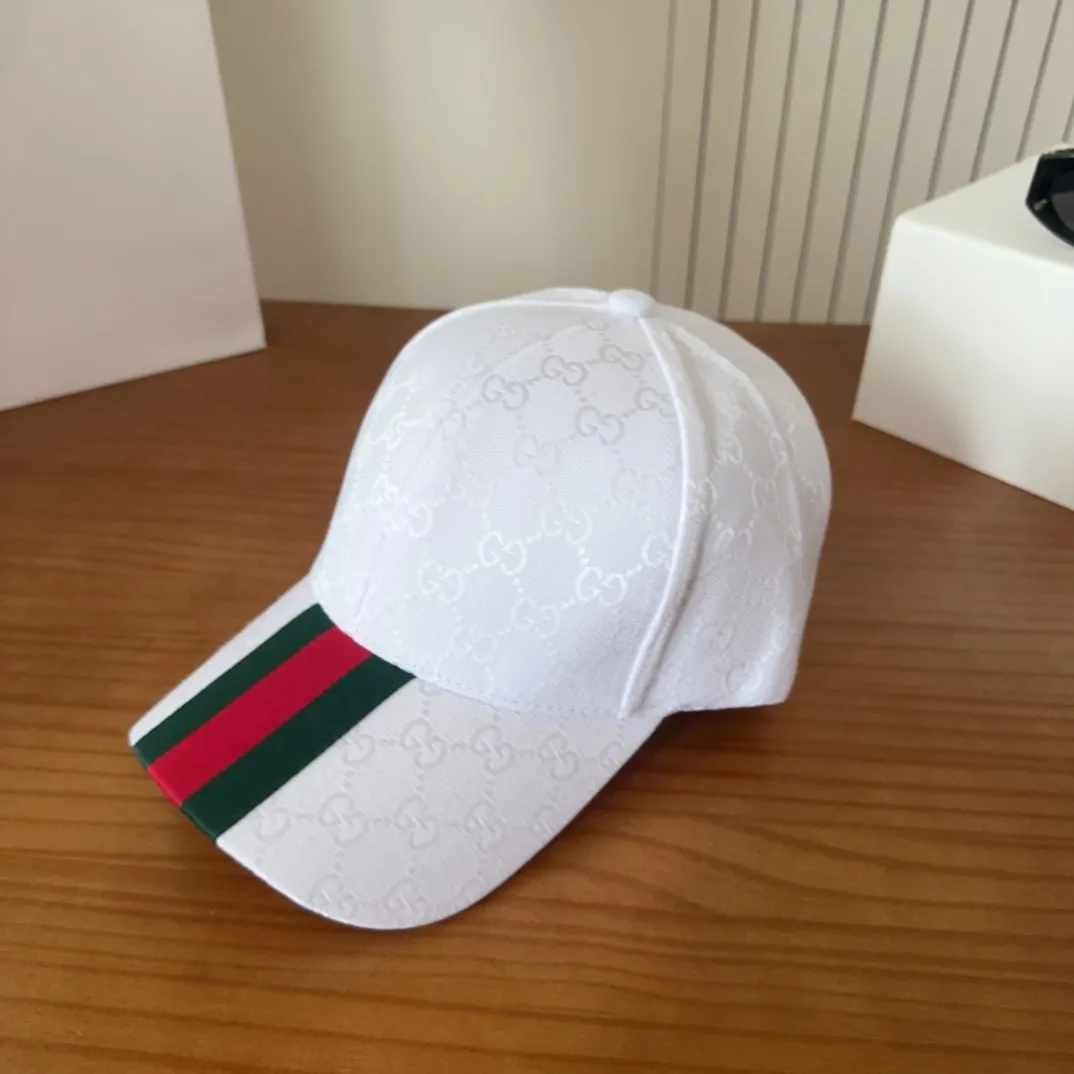 💰56 GUCCI simple baseball cap, very trendy! Casual and sports style, classic production, super easy to match!