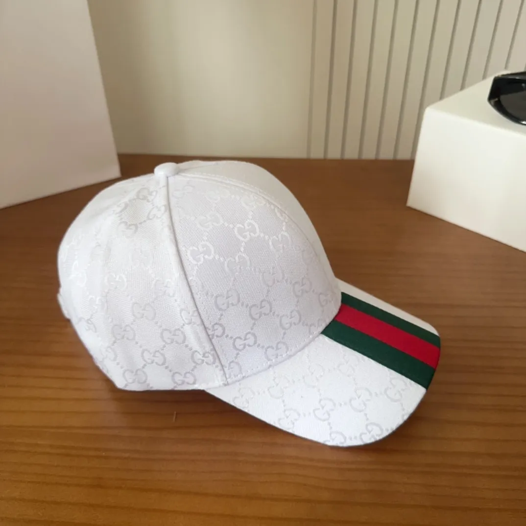 💰56 GUCCI simple baseball cap, very trendy! Casual and sports style, classic production, super easy to match!