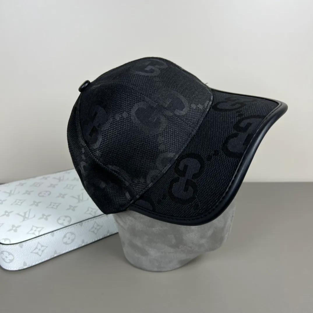 P46💰Gucci Baseball Cap♥️GUCCI🧢Official website new product, baseball cap, original quality, hot arrival 🔥🎩 The craftsmanship is very exquisite, high-end and classy! Low-key luxury, easy to carry! Running volume!