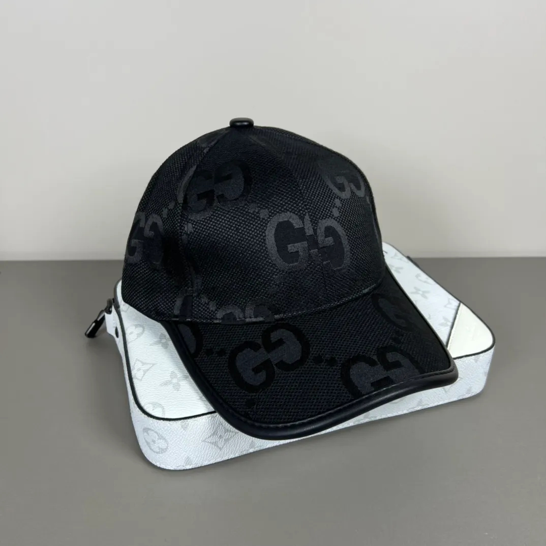 P46💰Gucci Baseball Cap♥️GUCCI🧢Official website new product, baseball cap, original quality, hot arrival 🔥🎩 The craftsmanship is very exquisite, high-end and classy! Low-key luxury, easy to carry! Running volume!