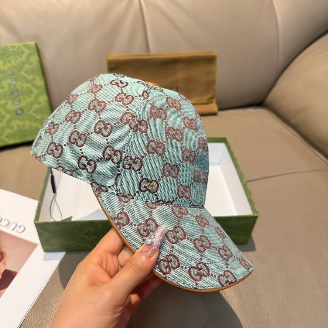 P90., Gucci (Gucci) new original baseball cap, metal small double G, the latest model at the counter, 1:1 mold customization, genuine mold hardware, original canvas fabric + first-layer cowhide, original quality! The quality is great, the basic head circumference is 56cm, and the patch is adjustable.