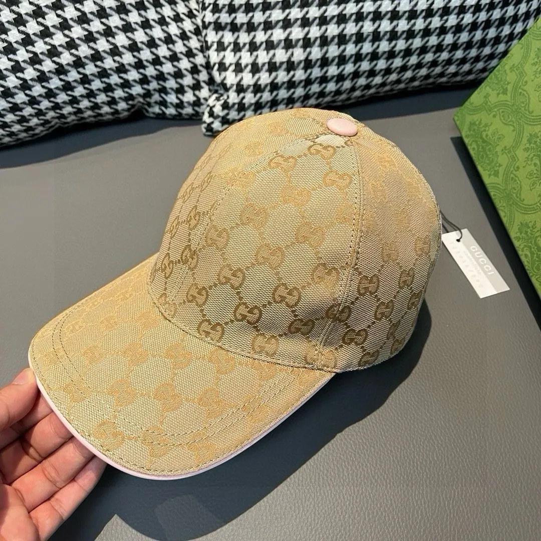 Batch of 900,000-year-old classic models shipped! Gucci (Gucci) classic original baseball cap 😍😍Customized at the 1:1 counter mold, the highest version, original canvas + first-layer cowhide, light and breathable! Photographed in real life, suitable for men and women in all seasons, basic head circumference 56cm, adjustable patches.
