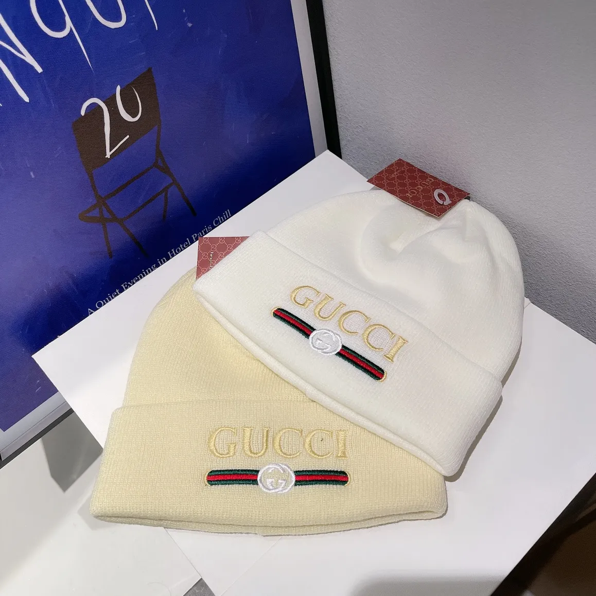 🉐60 gucci official website knitted hat, cashmere material🙆🏻Official website new product😱simple and elegant👍The tight knitting method is very thick, soft and comfortable🙈Warm and fashionable❤Can't put it down👍Dear, hurry up and get it👍Same style for men and women!