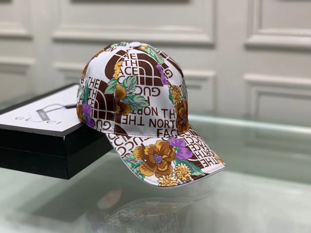 🉐110 Gucci 2021 spring and summer new styles released! ., Gucci (Gucci) new original baseball cap, Gucci small floral, counter 1:1, imported canvas + first-layer cowhide, popular purchasing agent, versatile style for men and women, great quality! The basic head circumference is 56cm, and the patch is adjustable.