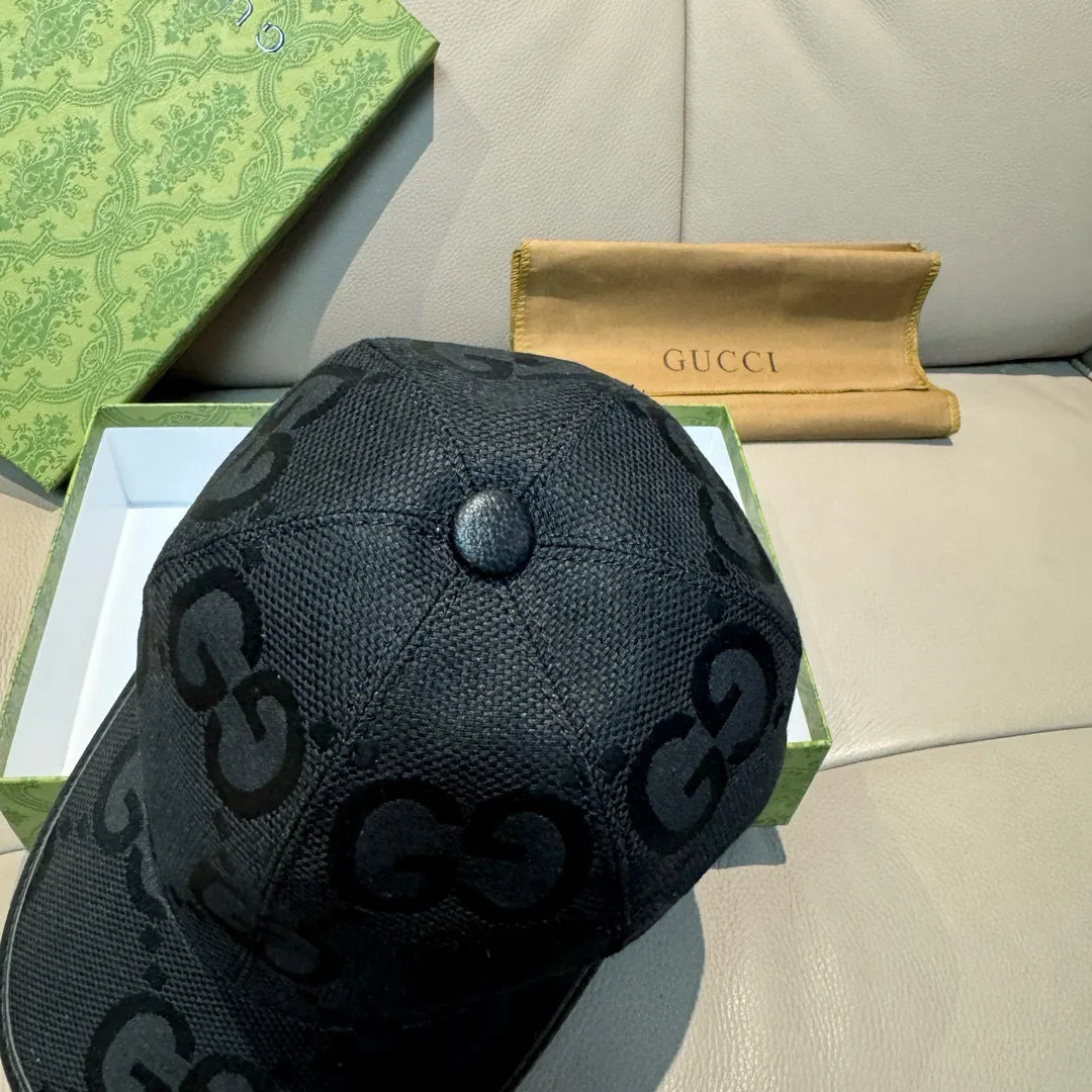 p90., Gucci Gucci's new original baseball cap, large double G, 1:1 mold opening and customization at the counter, original canvas fabric + first-layer cowhide, light and breathable! The basic head circumference is 56cm, and the patch is adjustable.