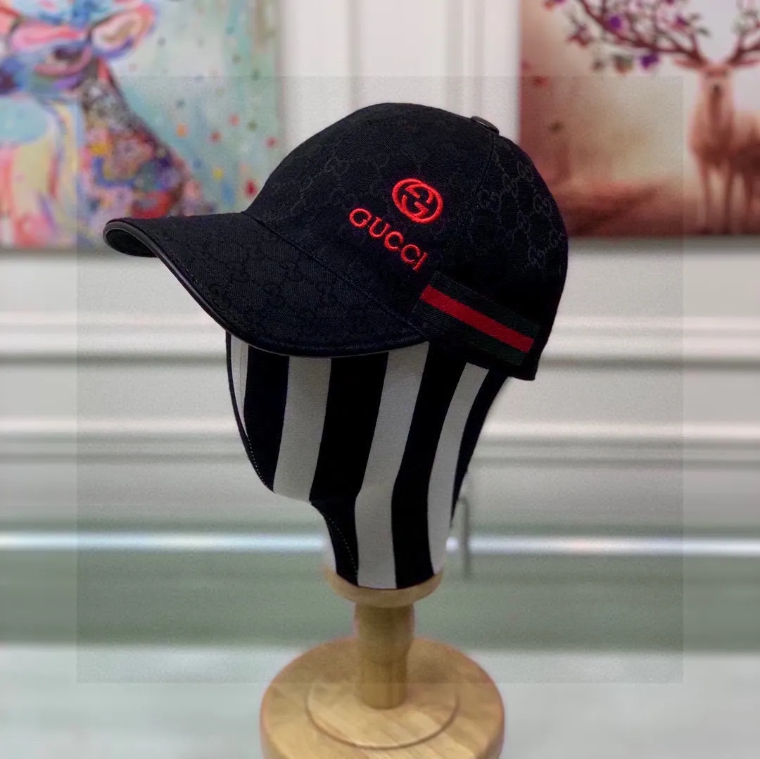 🉐️900,000-year-old classic model shipped!        , Gucci (Gucci) classic original baseball cap😍😍gucci small embroidery, 1:1 mold opening and customization at the counter, the highest version, original canvas fabric + first layer of cowhide, pure cotton lining, light and breathable! Photographed in real life, suitable for men and women in all seasons, basic head circumference 56cm, adjustable patches.