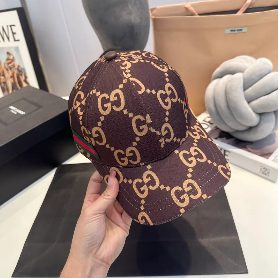 P60 GUCCI 2024 official website baseball cap, original quality is very popular 🔥🎩 The craftsmanship is very exquisite, high-end and classy! Low-key luxury, easy to carry! Running volume!