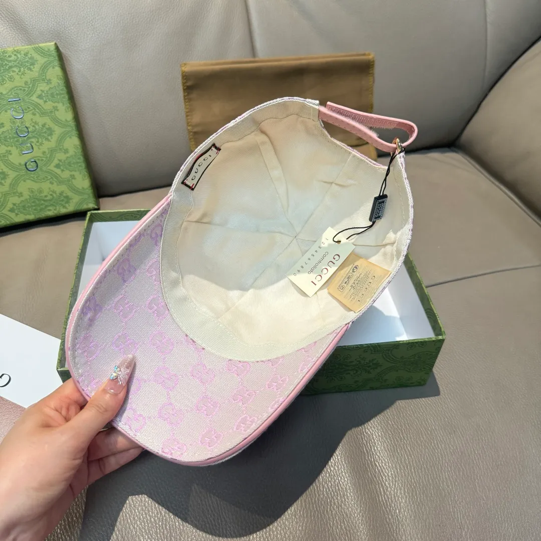 P90., Gucci (Gucci) new original baseball cap, metal small double G, the latest model at the counter, 1:1 mold customization, genuine mold hardware, original canvas fabric + first-layer cowhide, original quality! The quality is great, the basic head circumference is 56cm, and the patch is adjustable.
