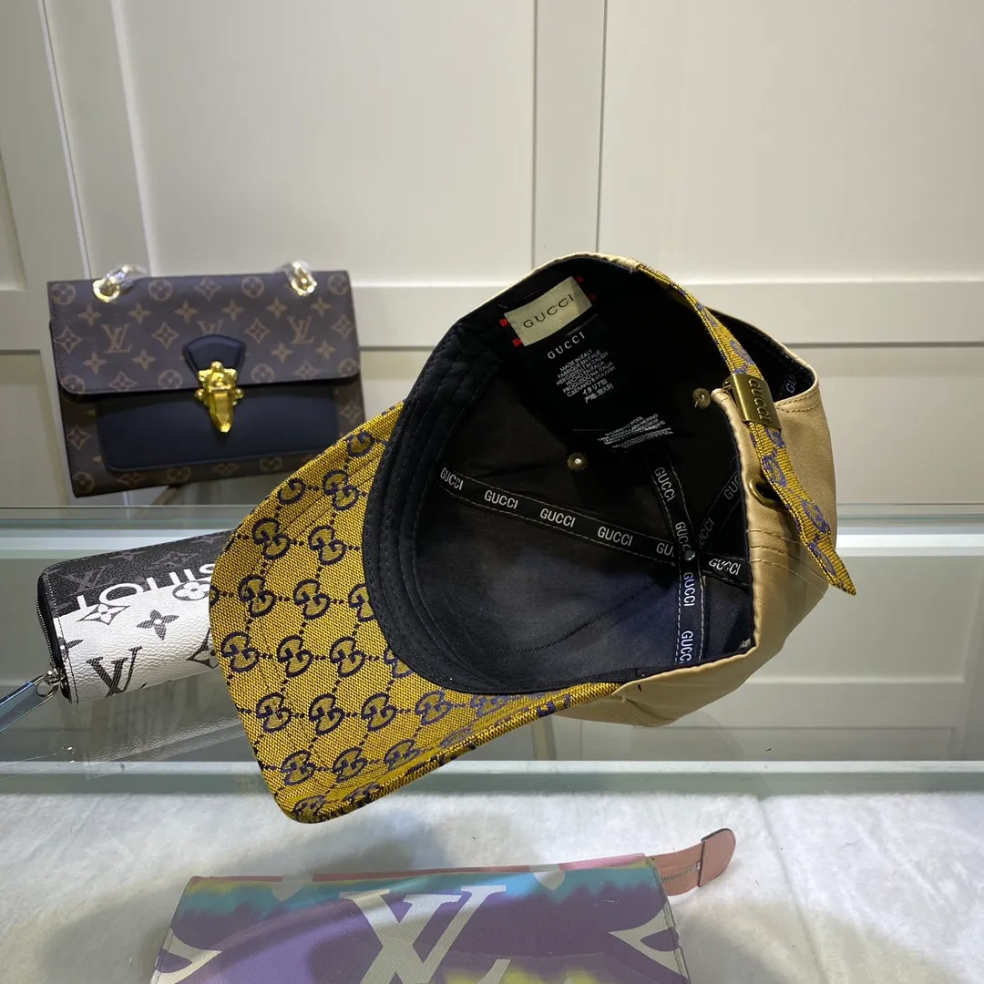 P70 with dust bag [GUCCI] 2022 counter new simple embroidered baseball cap, very trendy! Casual and sports style, classic production, super easy to match with clothes