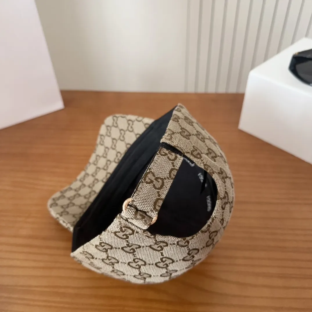 💰56 GUCCI simple baseball cap, very trendy! Casual and sports style, classic production, super easy to match!