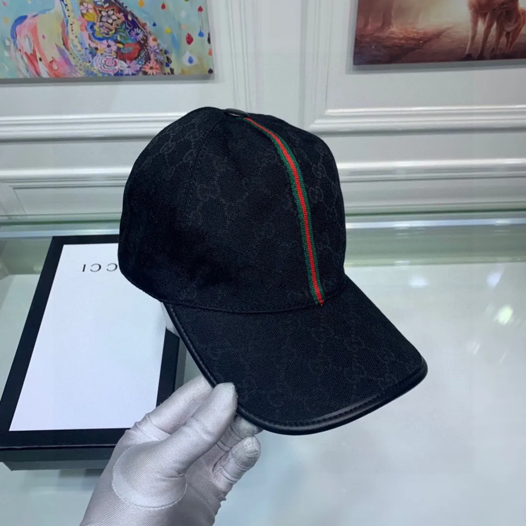 🉐120, Gucci (Gucci) classic original baseball cap, vertical small webbing, 1:1 mold customization, original canvas fabric + first-layer cowhide, red leather edge, handsome and fashionable, popular purchasing agency, versatile style for men and women, great quality! The basic head circumference is 56cm, and the patch is adjustable.