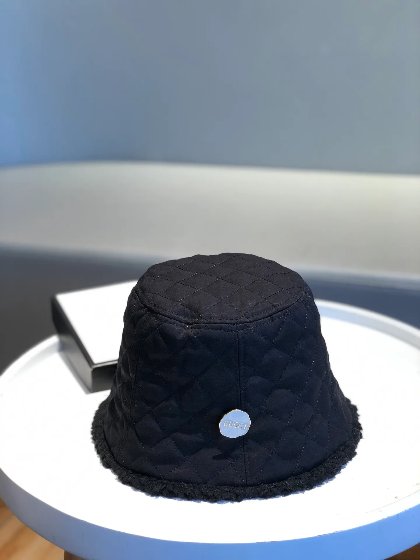 Special batch 🉐160💰 GUCCI’s new cotton-wool one-piece lambswool thickened fisherman’s hat, lambswool texture is super good, handmade leather label, minimalist and versatile series