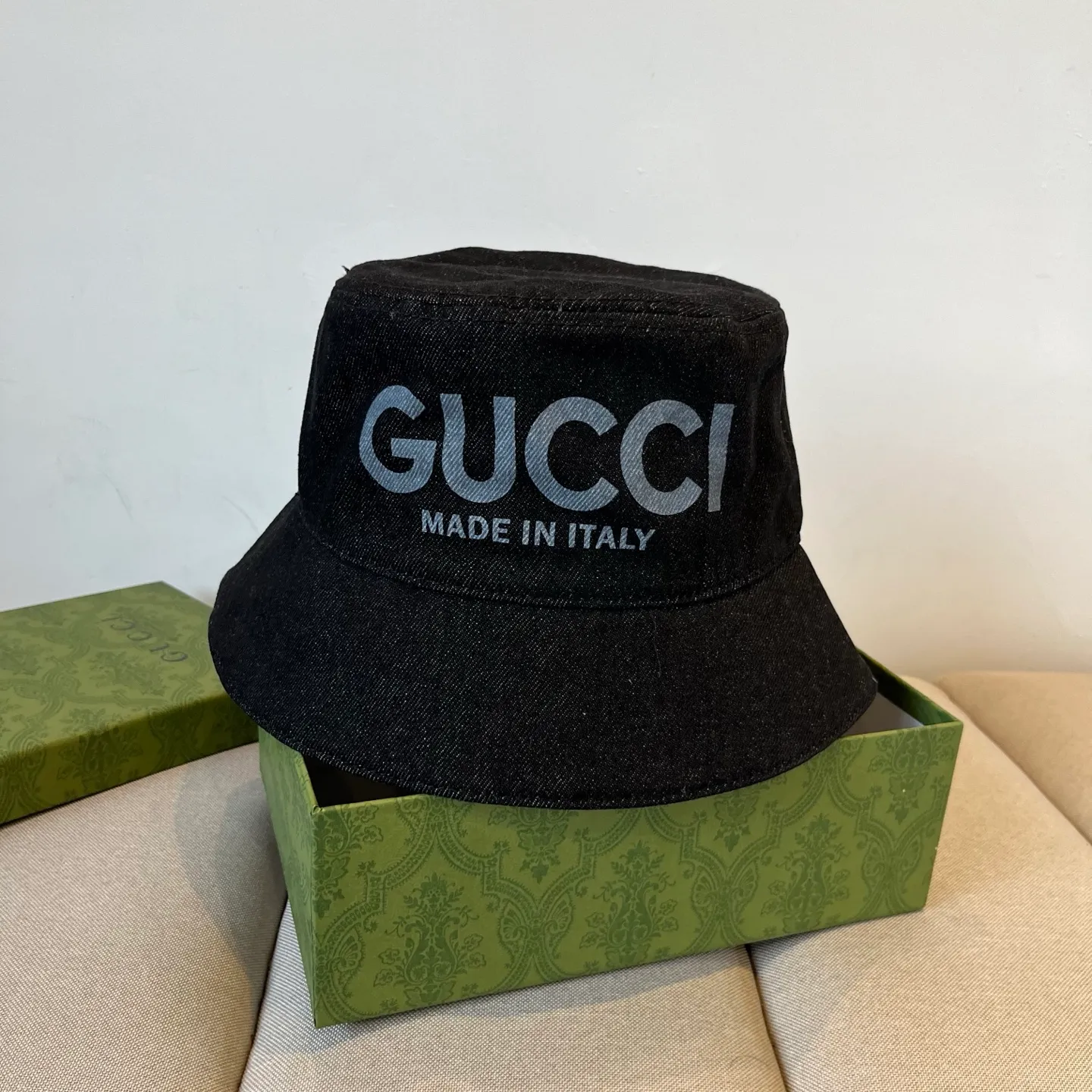 P70 Gucci Baseball Cap♥️GUCCI🧢New product from the official website, fisherman hat, original quality, very popular 🔥🎩 The craftsmanship is very exquisite, high-end and classy! Low-key luxury, easy to carry! Running volume!