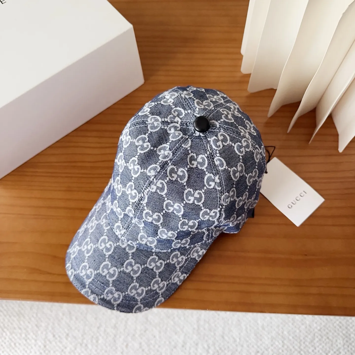 💰60 GUCCI simple baseball cap, very trendy! Casual and sports style, classic production, super easy to match!