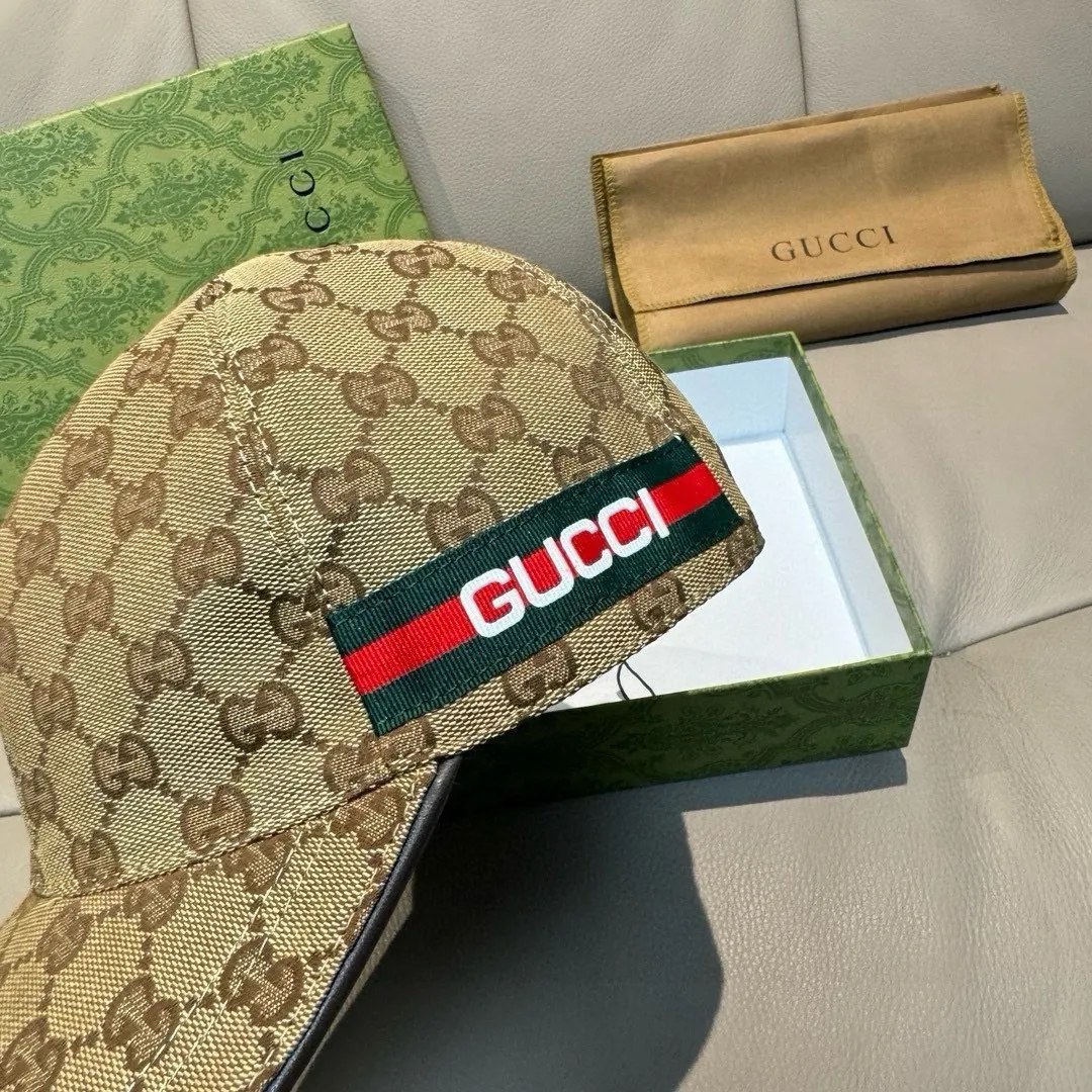 p90, Gucci (Gucci) new spring and summer original baseball cap, logo webbing, 1:1 mold customization, original canvas + first-layer cowhide, popular purchasing agent, versatile style for men and women, great quality! The basic head circumference is 56cm, and the patch is adjustable.