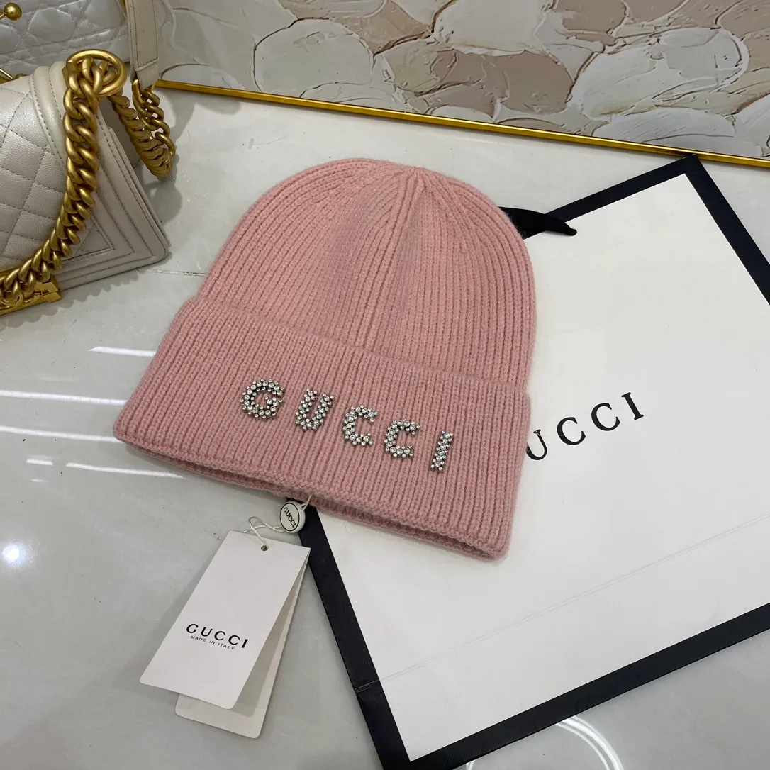 Cabbage price Gucci Gucci rhinestone logo cashmere knitted hat