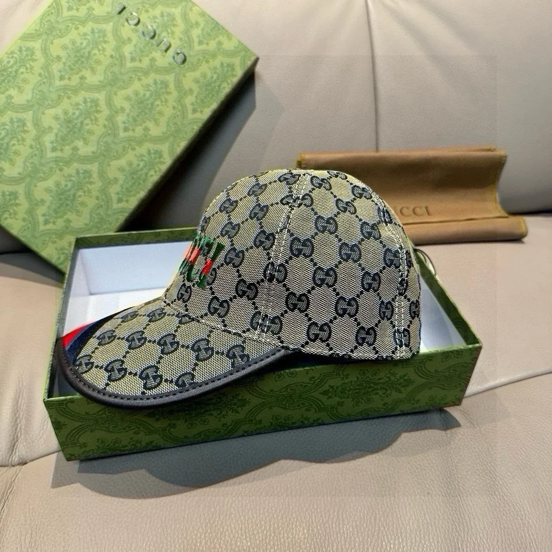 P90, Gucci's new original baseball cap, 1:1 mold customization, heavy embroidery, details comparable to those at counters, original canvas fabric + first-layer cowhide, great quality! The first choice for handsome men and beautiful women, fashionable and versatile. The basic head circumference is 56cm, and the patch is adjustable.