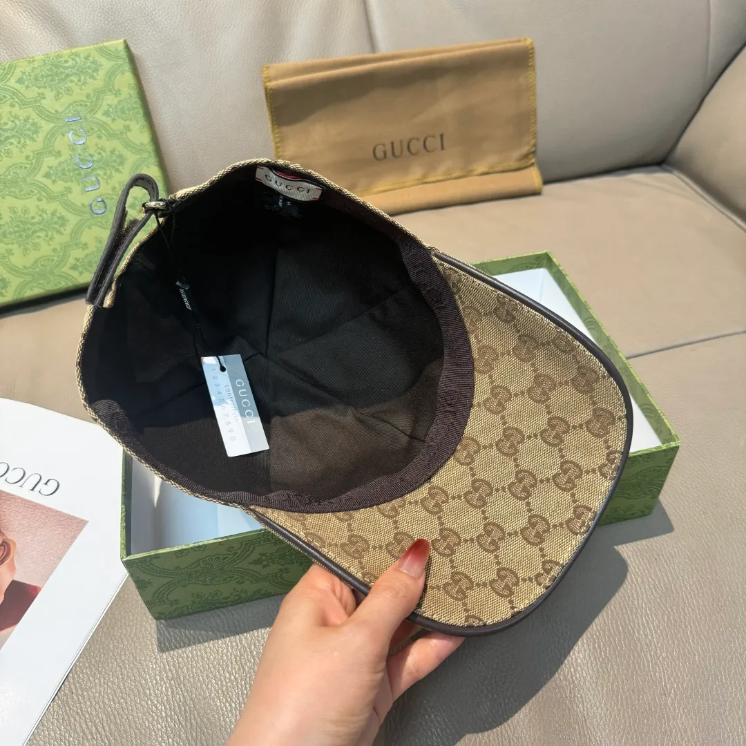 p90, Gucci (Gucci) new spring and summer original baseball cap, double G webbing, 1:1 mold customization, original canvas + first-layer cowhide, popular purchasing agent, versatile style for men and women, great quality! The basic head circumference is 56cm, and the patch is adjustable.
