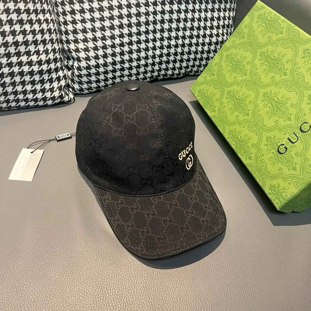 Batch of 900,000-year-old classic models shipped!   , Gucci (Gucci) classic original baseball cap 😍😍 small gold embroidery, 1:1 mold opening and customization at the counter, the highest version, original canvas + first-layer cowhide, pure cotton lining, light and breathable! Photographed in real life, suitable for men and women in all seasons, basic head circumference 56cm, adjustable patches.