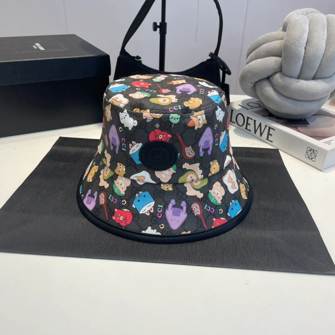 P60 Gucci Baseball Cap♥️GUCCI🧢New product from the official website, original quality and hot arrival 🔥🎩 The craftsmanship is very exquisite, high-end and classy! Low-key luxury, easy to carry! Running volume