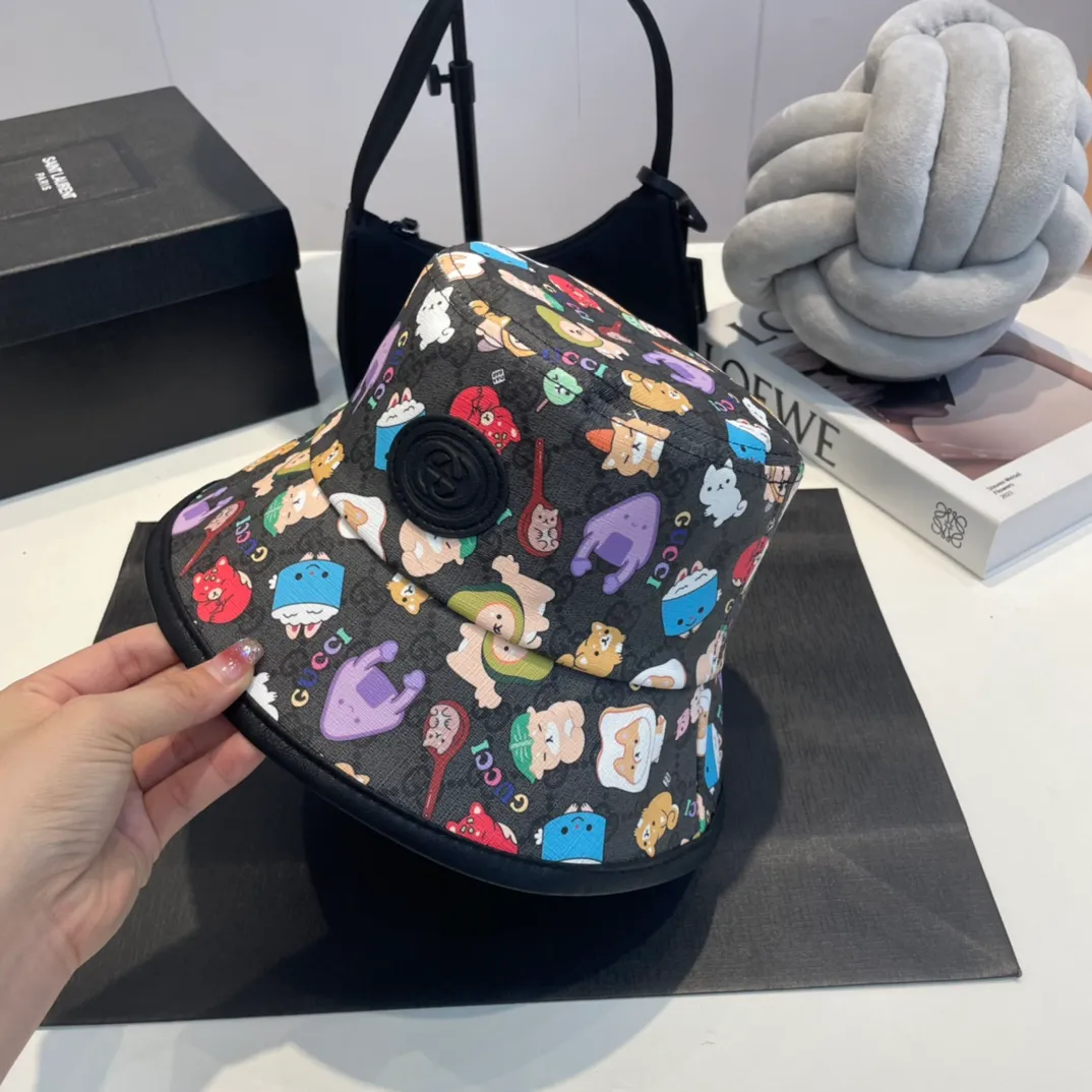P60 Gucci Baseball Cap♥️GUCCI🧢New product from the official website, original quality and hot arrival 🔥🎩 The craftsmanship is very exquisite, high-end and classy! Low-key luxury, easy to carry! Running volume