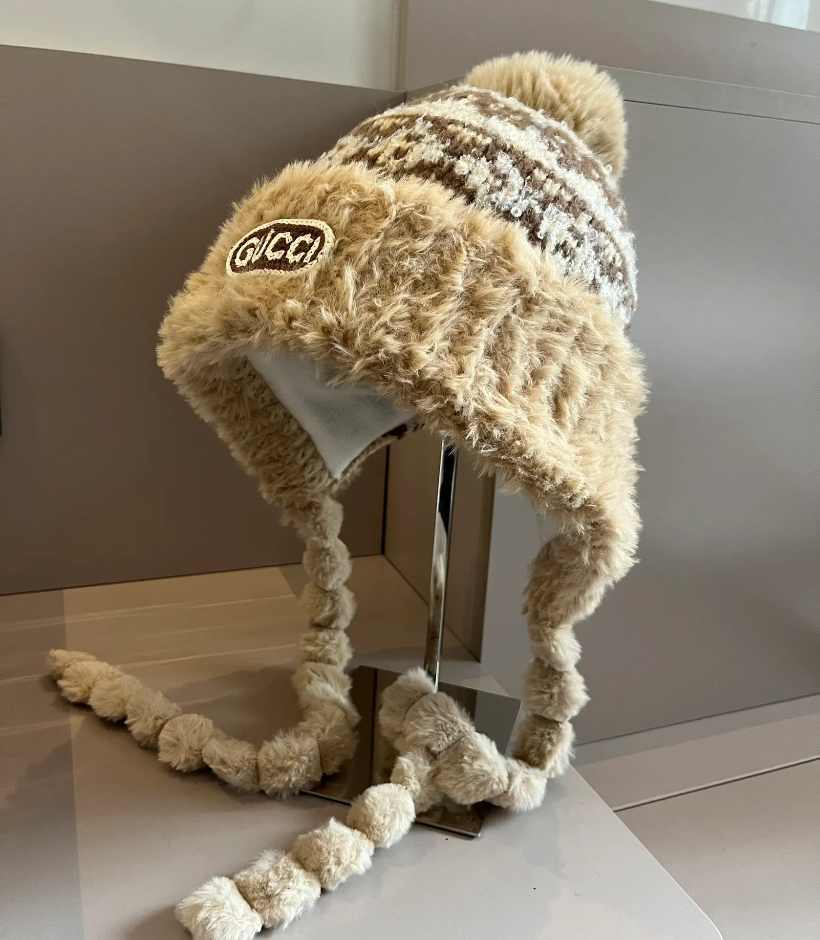 💰110¥ Gucci new knitted ear hat, head circumference 57cm