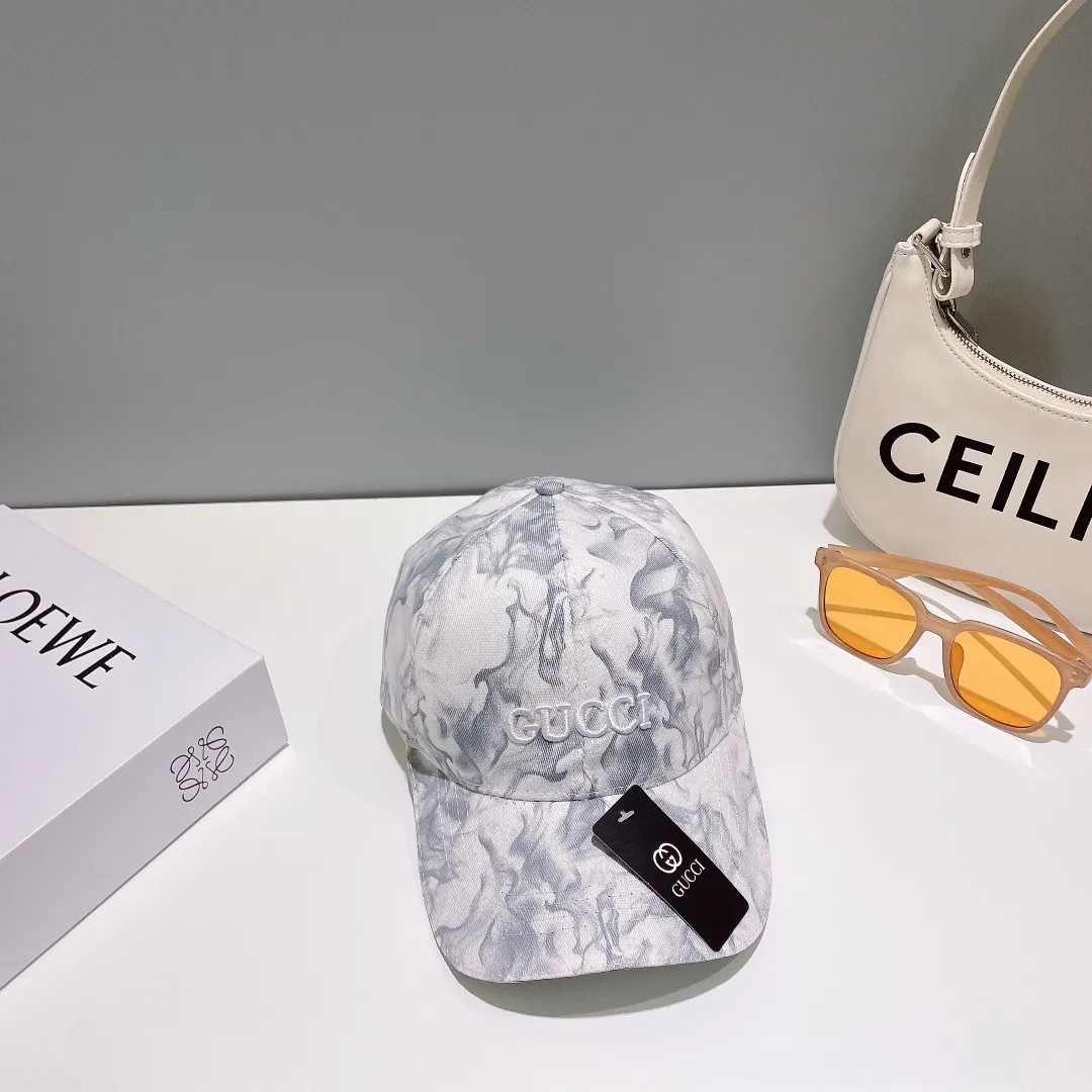 P50 comes with dust bag [GUCCI Gucci embroidered baseball cap🧢, new model at the counter, simple and trendy! Casual and sports style, classic production, super easy to match!