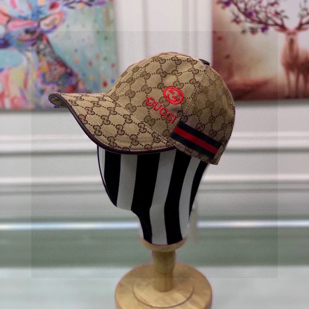 🉐️900,000-year-old classic model shipped!        , Gucci (Gucci) classic original baseball cap😍😍gucci small embroidery, 1:1 mold opening and customization at the counter, the highest version, original canvas fabric + first layer of cowhide, pure cotton lining, light and breathable! Photographed in real life, suitable for men and women in all seasons, basic head circumference 56cm, adjustable patches.