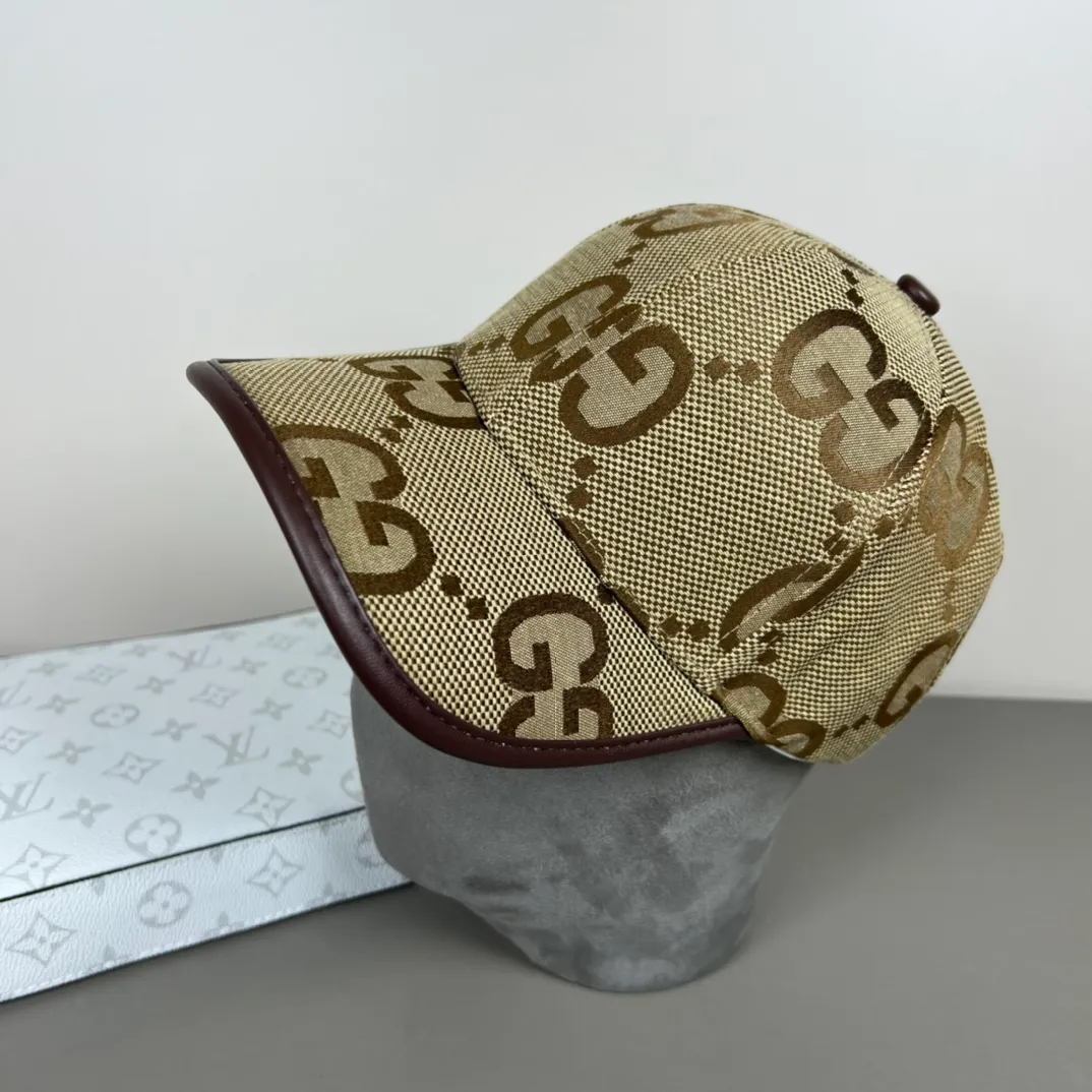 P46💰Gucci Baseball Cap♥️GUCCI🧢Official website new product, baseball cap, original quality, hot arrival 🔥🎩 The craftsmanship is very exquisite, high-end and classy! Low-key luxury, easy to carry! Running volume!