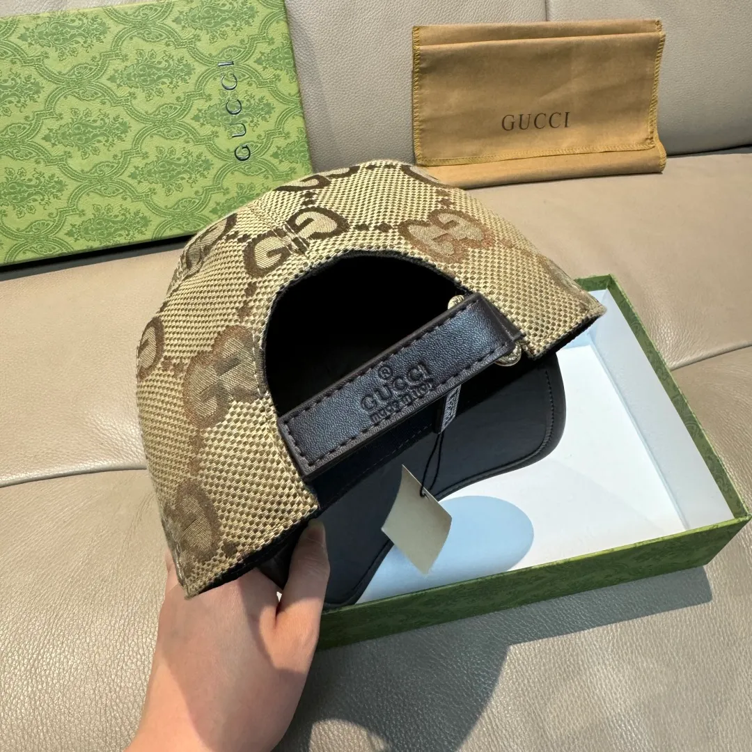 P90, Gucci (Gucci) new original baseball cap, canvas and leather, best-selling model at the counter, 1:1 mold customization, original canvas fabric + first-layer cowhide, fashionable and handsome! The quality is great, the basic head circumference is 56cm, and the patch is adjustable.