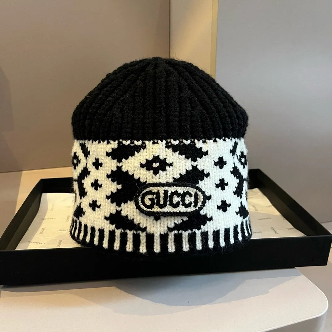 💰90¥ Gucci knitted beanie, unisex