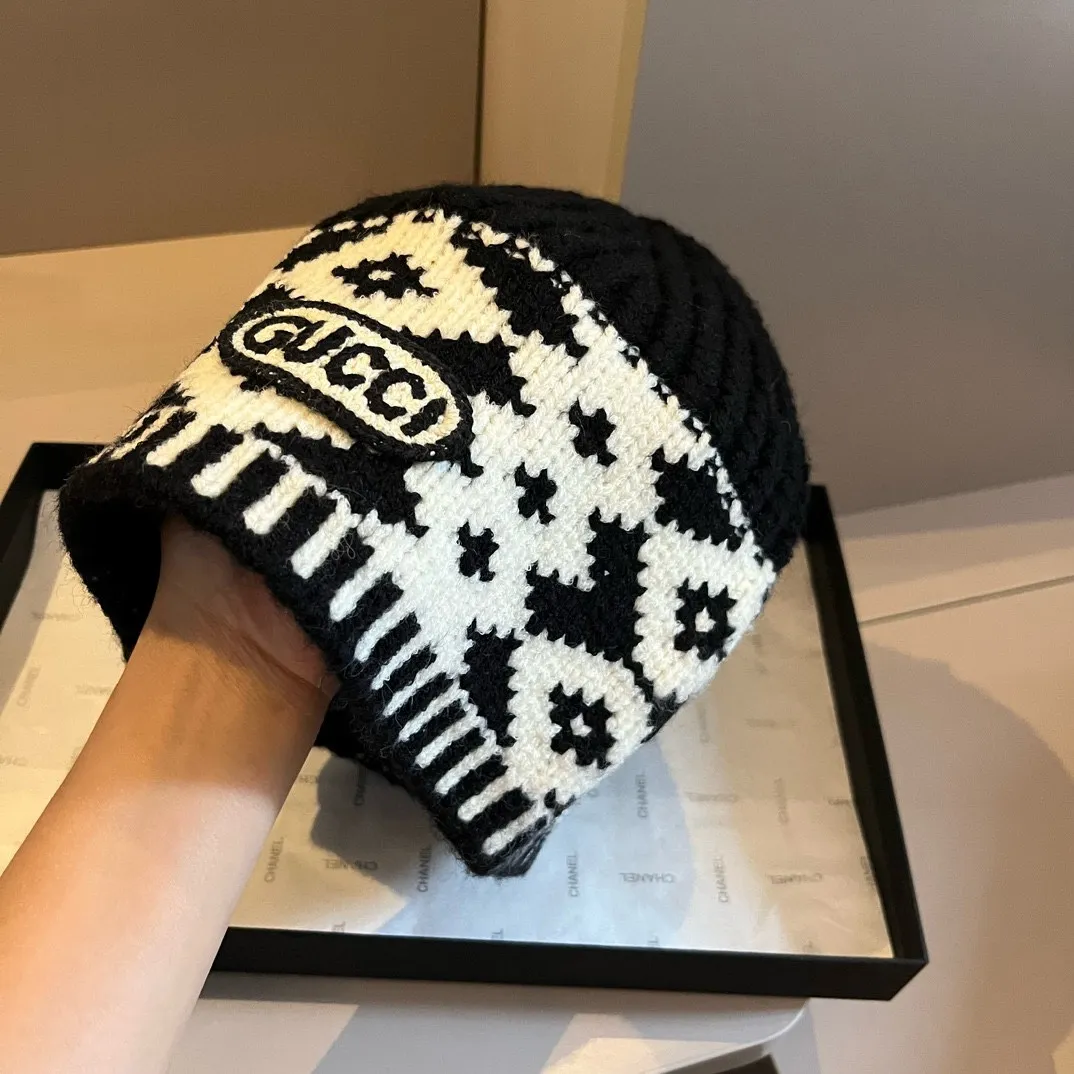 💰90¥ Gucci knitted beanie, unisex