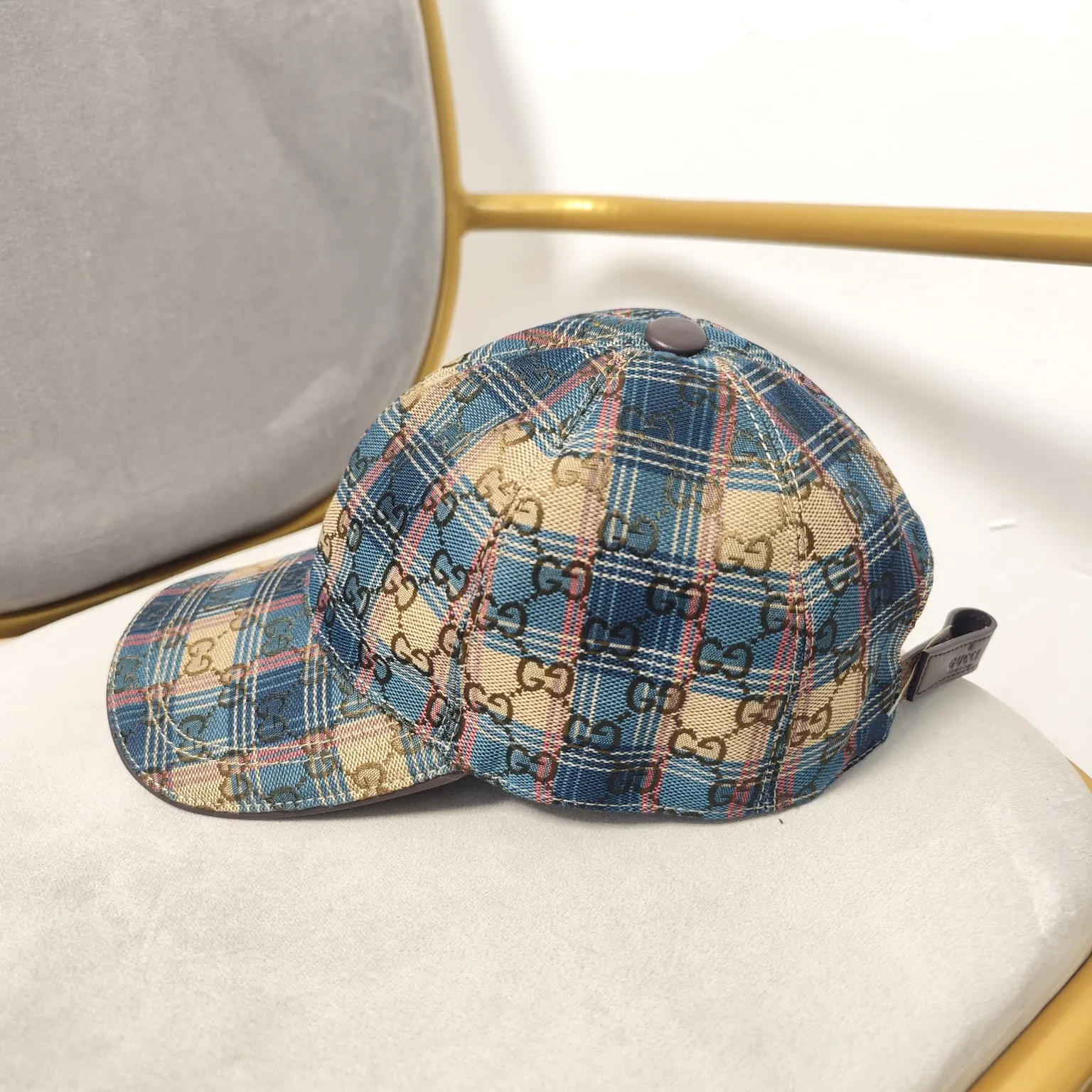 GUCCI--high version of plaid baseball cap