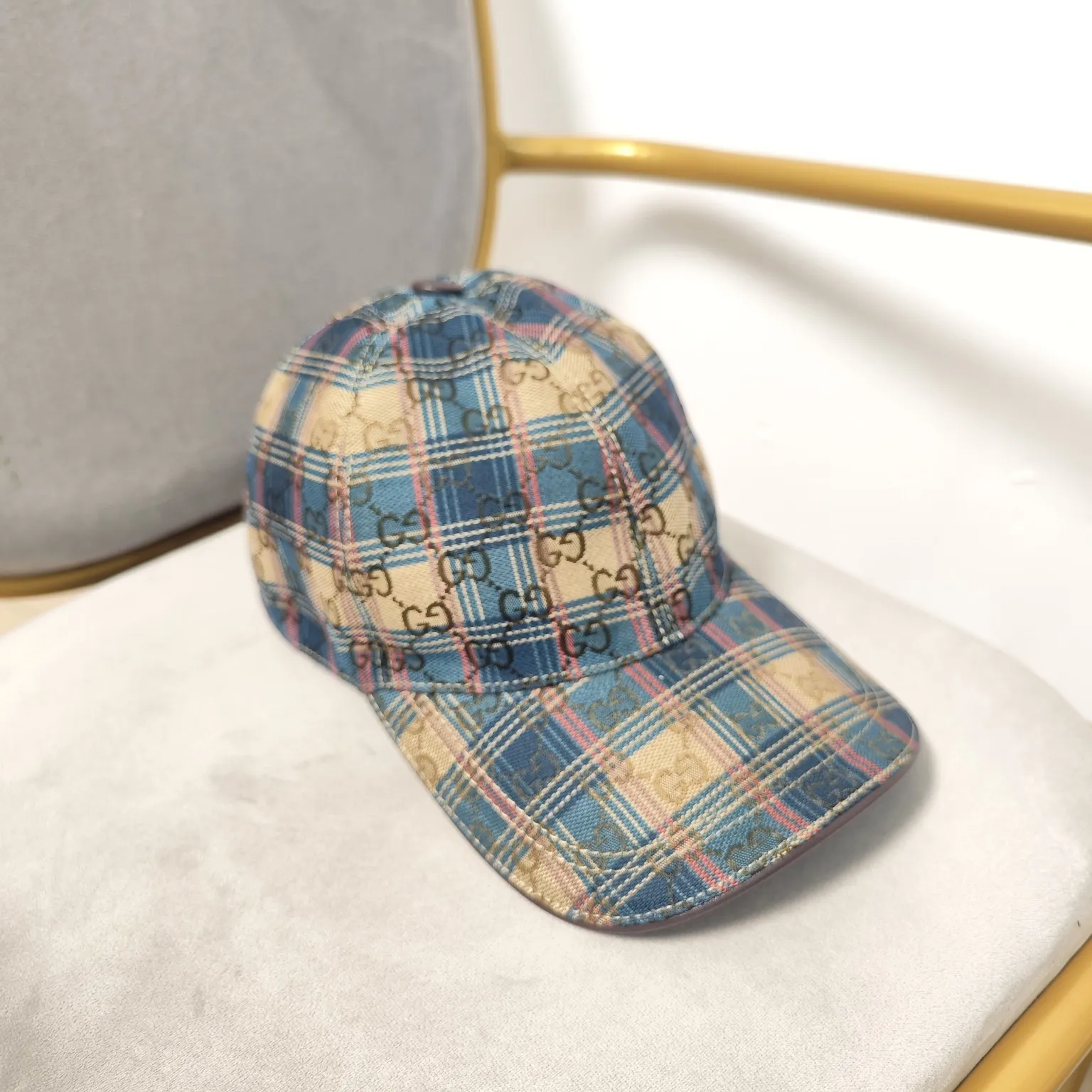 GUCCI--high version of plaid baseball cap