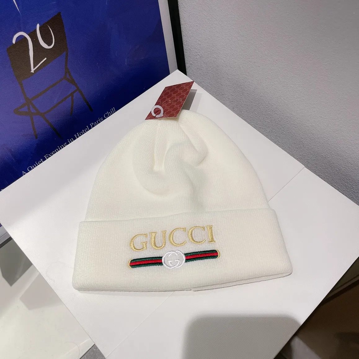🉐60 Gucci official website knitted hat, made of cashmere🙆🏻Official website new product😱simple and elegant👍 The tight knitting method is very thick, soft and comfortable🙈Warm and fashionable❤Can't put it down👍Dear, get it now, the same style for men and women!