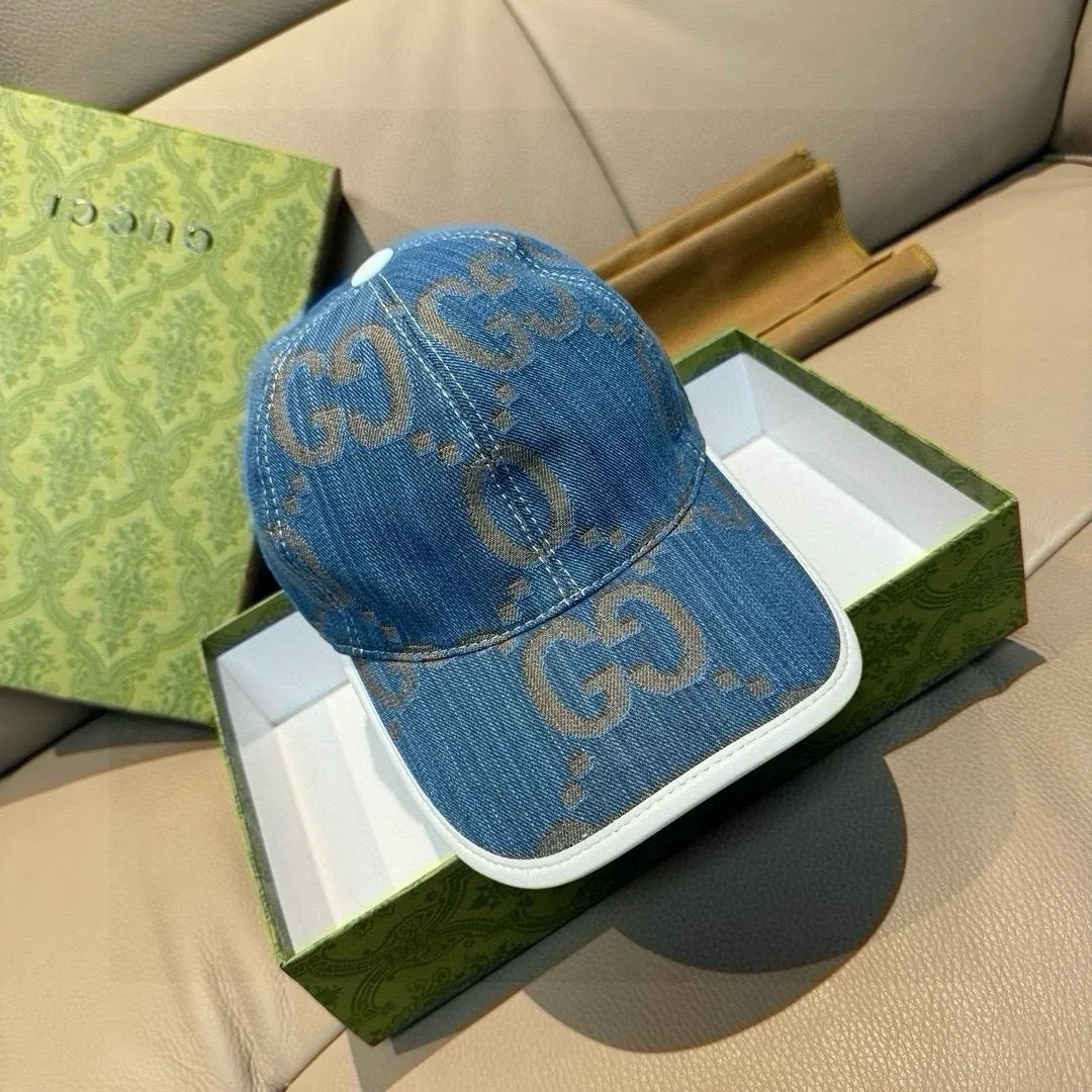 p90., Gucci Gucci’s new original baseball cap, large double G, 1:1 mold opening and customization at the counter, perfect matching pattern, original canvas fabric + first-layer cowhide, light and breathable! The basic head circumference is 56cm, and the patch is adjustable.