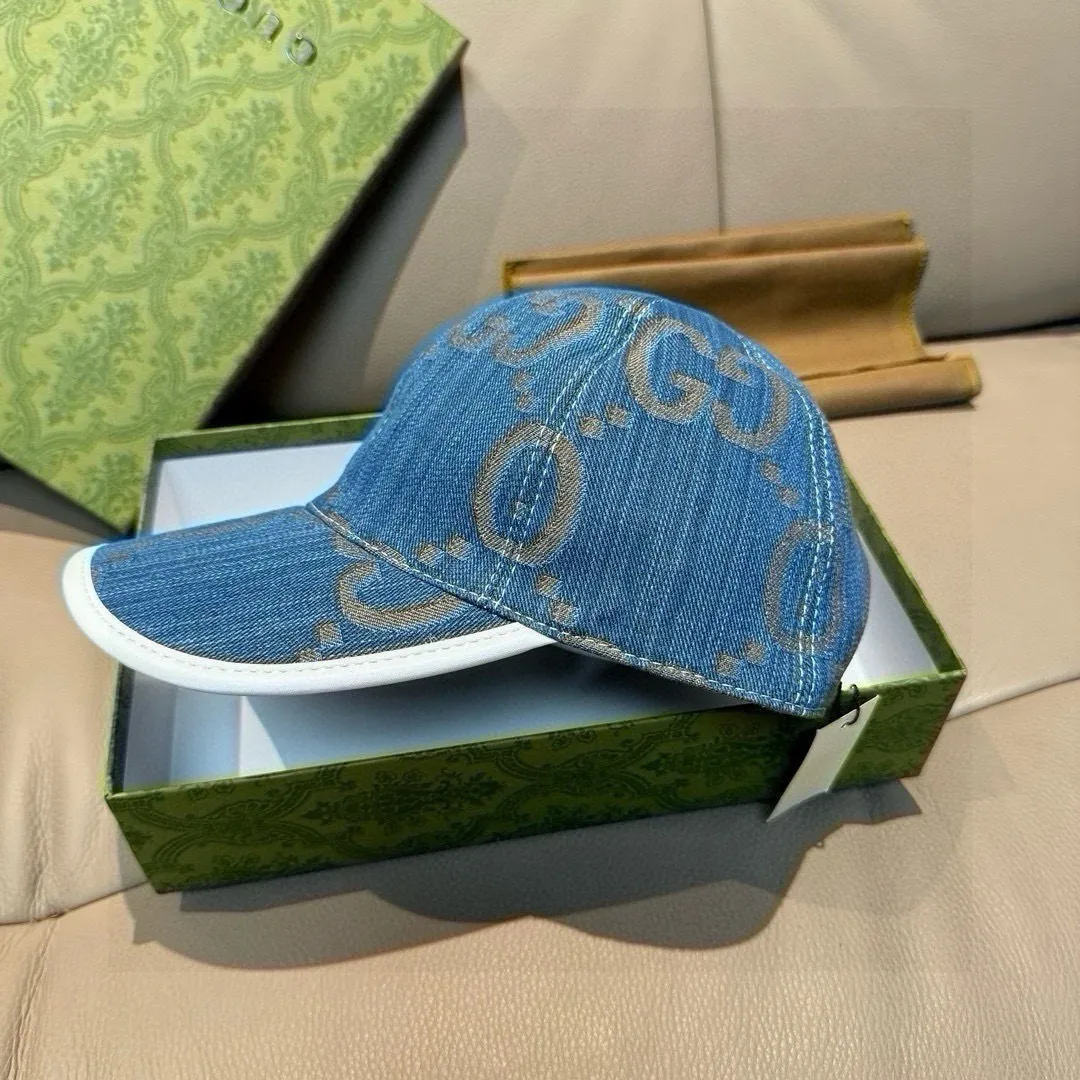p90., Gucci Gucci’s new original baseball cap, large double G, 1:1 mold opening and customization at the counter, perfect matching pattern, original canvas fabric + first-layer cowhide, light and breathable! The basic head circumference is 56cm, and the patch is adjustable.