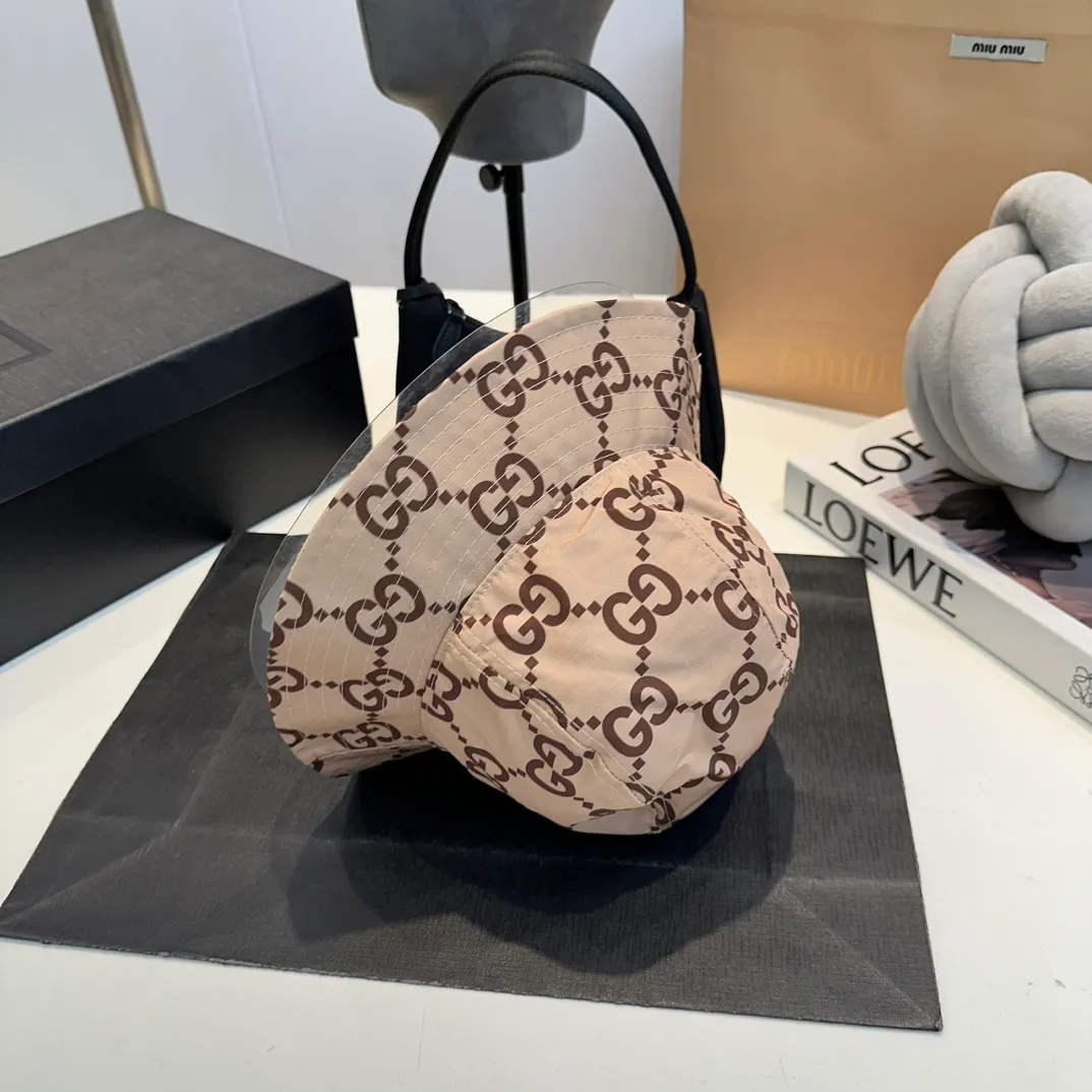 P50 GUCCI bucket hat, a new product from the official website, the original quality of the fisherman hat is very popular 🔥🎩 The craftsmanship is very exquisite, high-end and classy! Low-key luxury, easy to carry! Running volume!