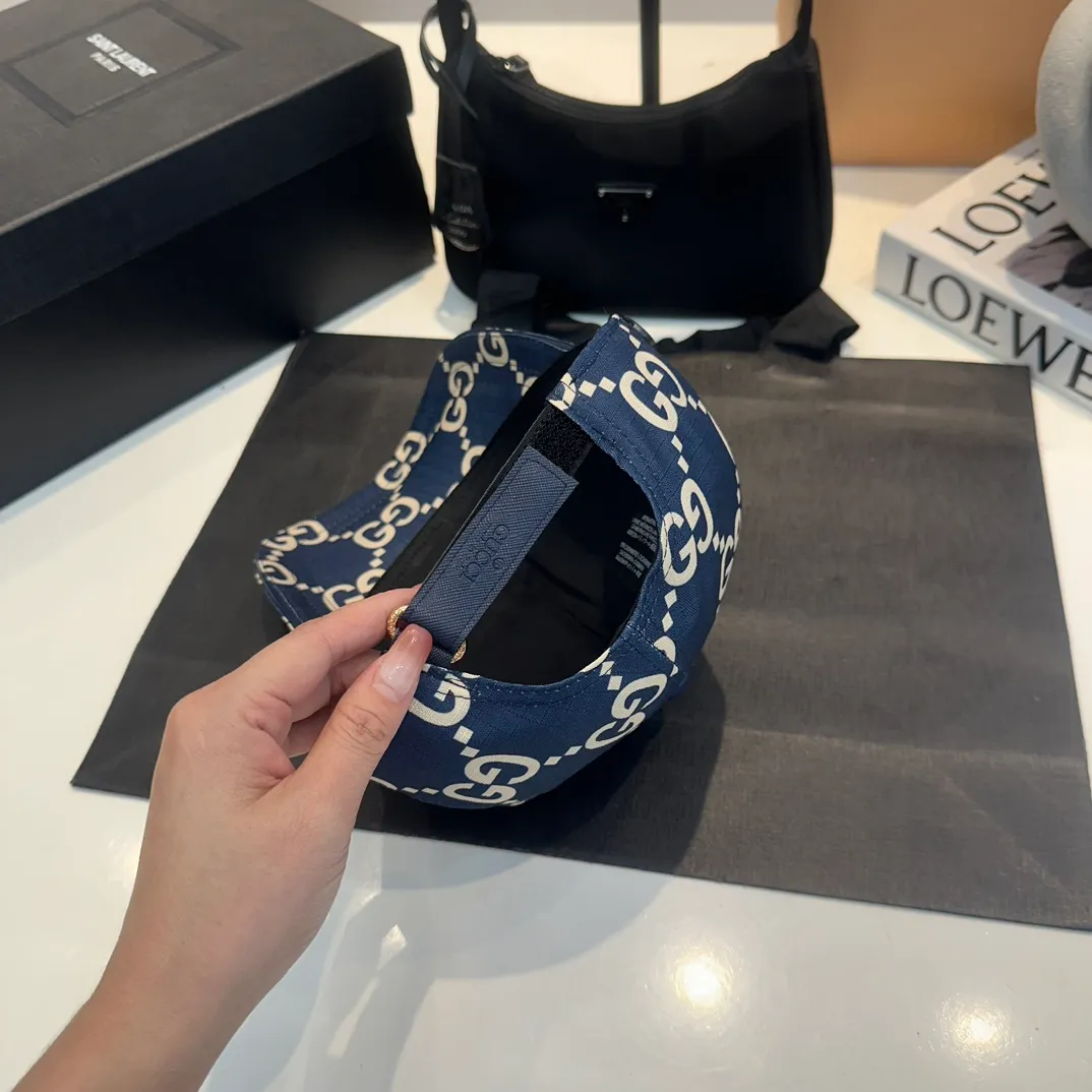 P60 GUCCI 2024 official website baseball cap, original quality is very popular 🔥🎩 The craftsmanship is very exquisite, high-end and classy! Low-key luxury, easy to carry! Running volume!