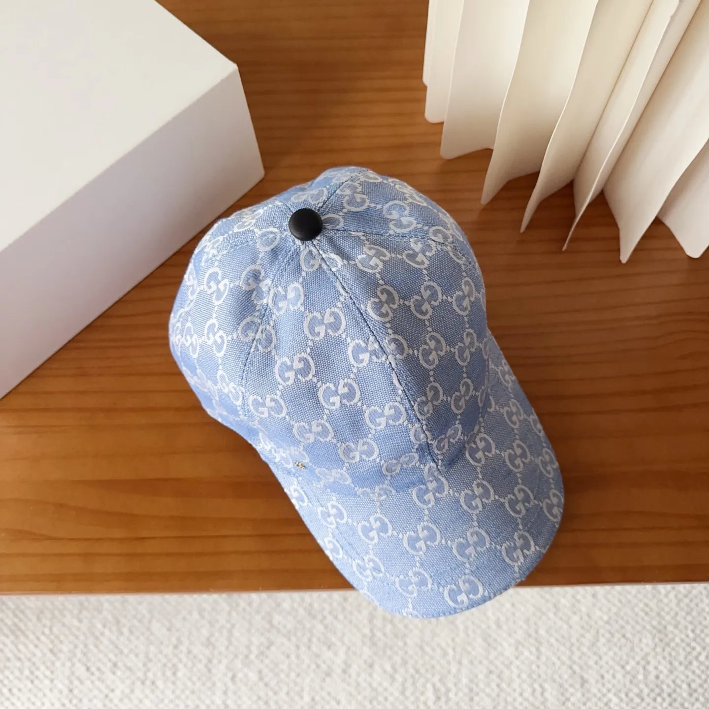 💰60 GUCCI simple baseball cap, very trendy! Casual and sports style, classic production, super easy to match!