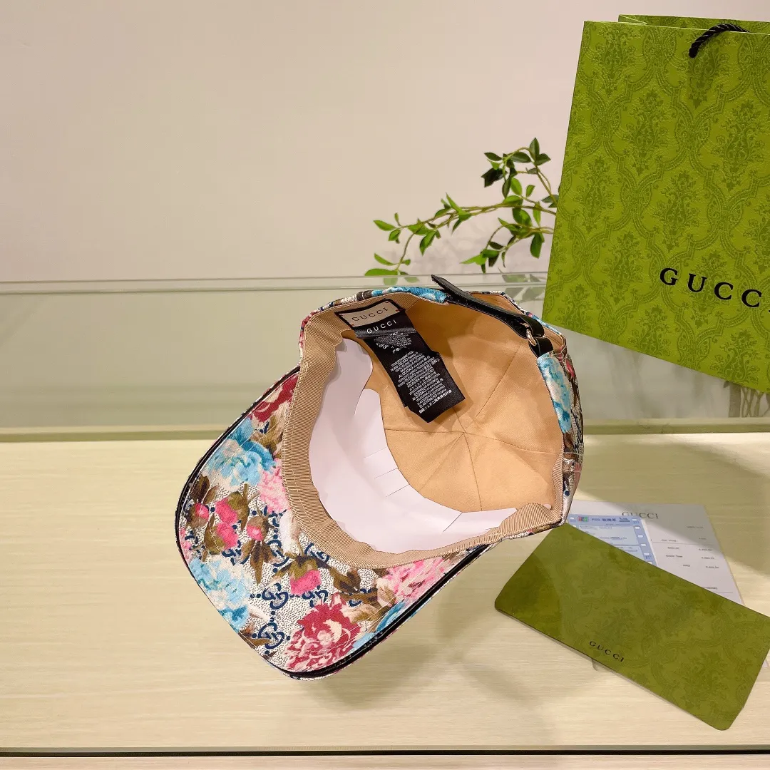 P54💰GUCCI baseball cap, new product from the official website, baseball cap, original quality, hot arrival 🔥🎩 The craftsmanship is very exquisite, high-end and classy! Low-key luxury, easy to carry! Running volume!