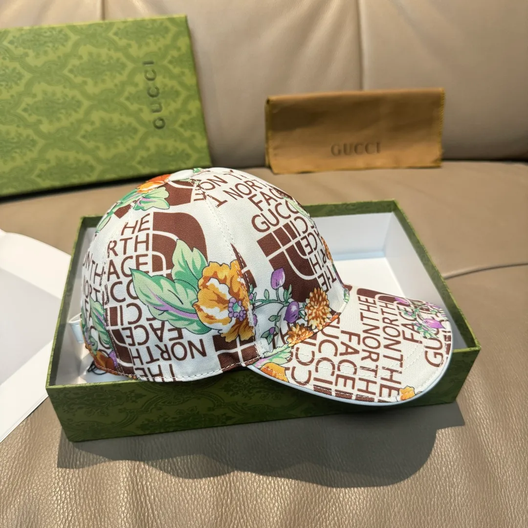 p90, Gucci (Gucci) new original baseball cap, Gucci north print, counter 1:1, imported canvas + first-layer cowhide, popular purchasing agent, versatile style for men and women, great quality! The basic head circumference is 56cm, and the patch is adjustable.