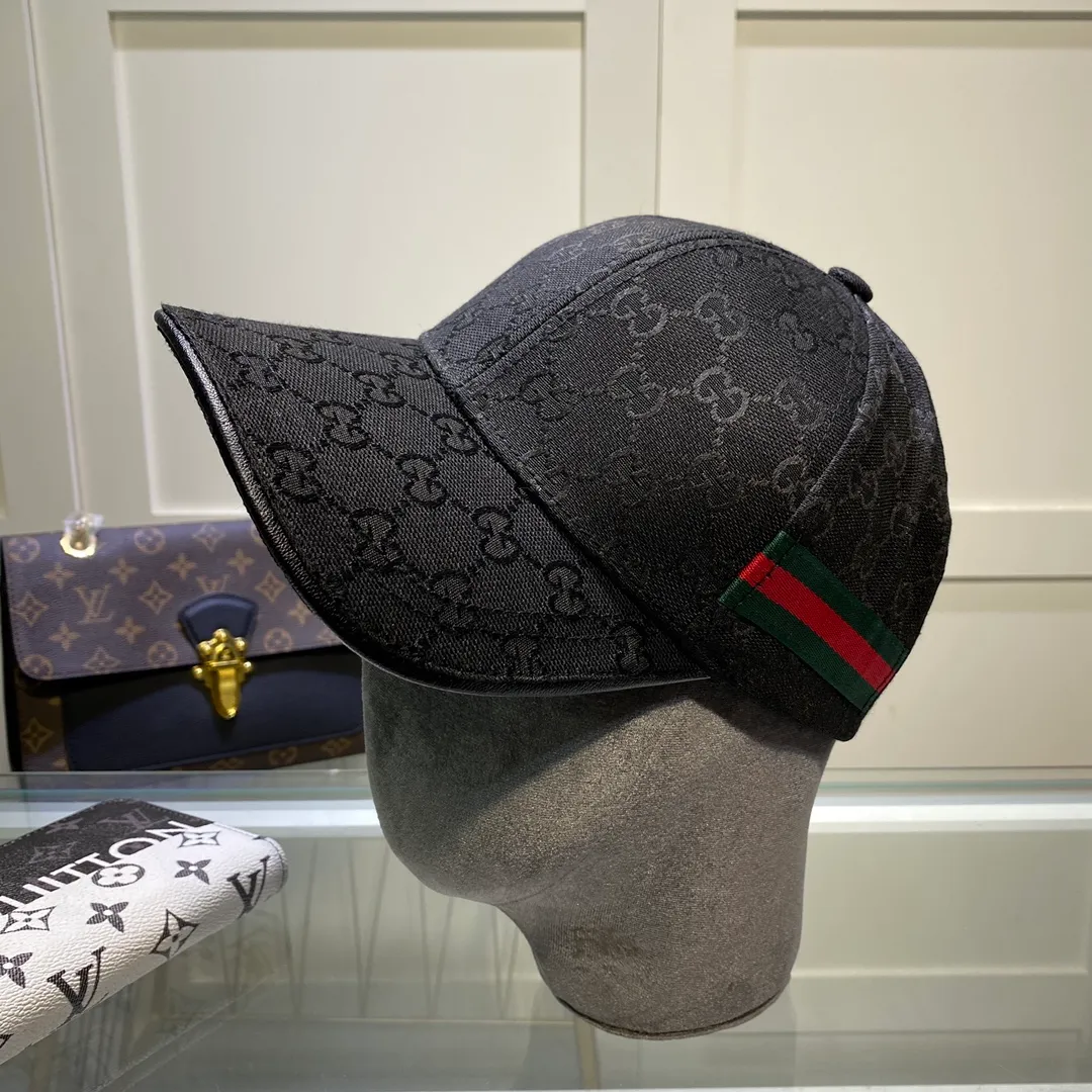 P80💰Gucci Baseball Cap GUCCI🧢Original quality is now available 🔥🎩 The craftsmanship is very exquisite, high-end and classy! Low-key luxury, easy to carry! Running volume! 【68211469】